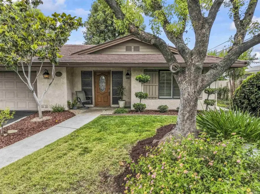 151 E Palm Lane Drive, Redlands, CA 92373 - #2