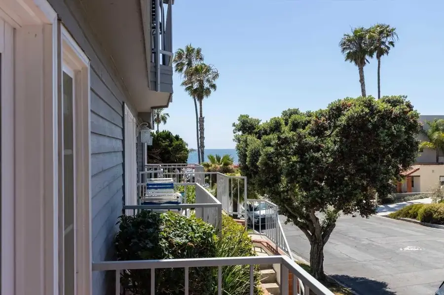 185 Juniper Avenue, Carlsbad, CA 92008 - #3