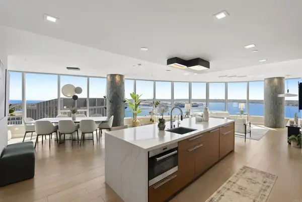 888 W E Street #3002, San Diego, CA 92101