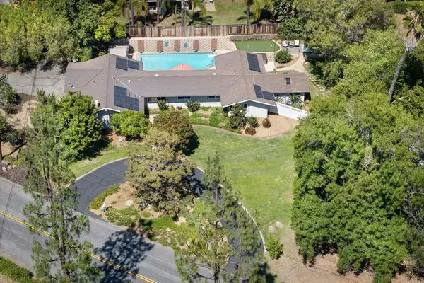 1508 Encino Drive, Escondido, CA 92025