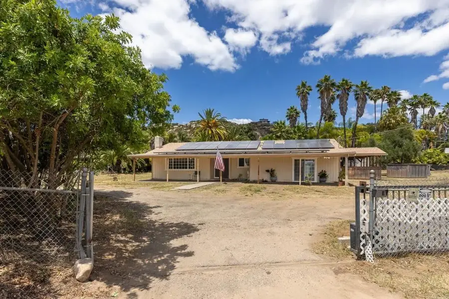 911 Davis Street, Ramona, CA 92065 - #3