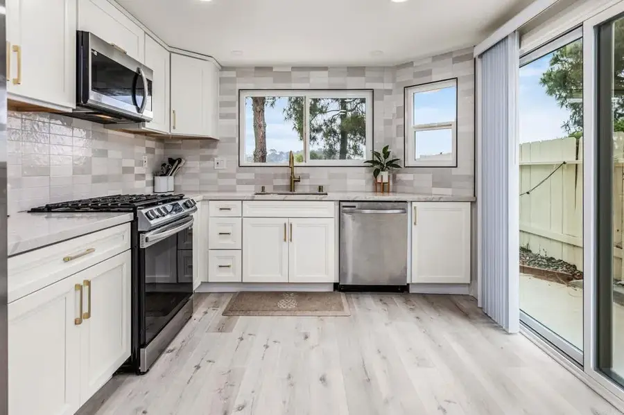 12221 Caminito Mira Del Mar, San Diego, CA 92130 - #3