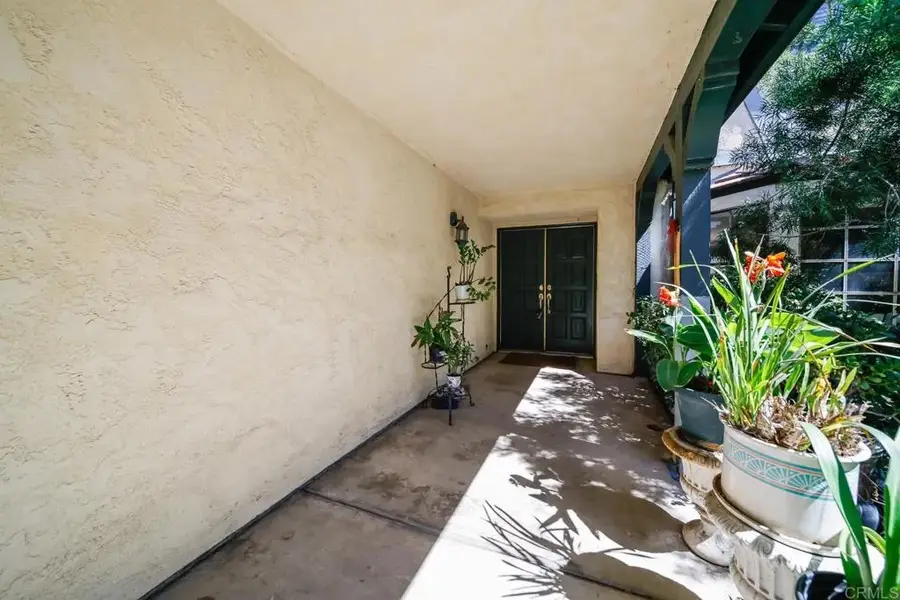 412 Taylor Street, Vista, CA 92084 - #2