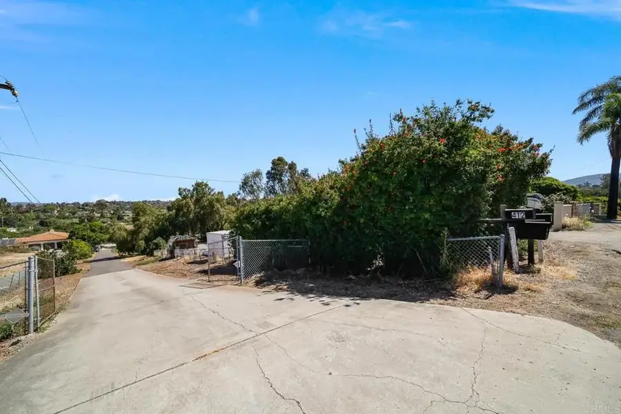 412 Taylor Street, Vista, CA 92084 - #3