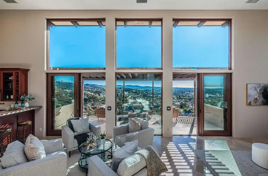 2362 Edgehill Road, Vista, CA 92084 - #1