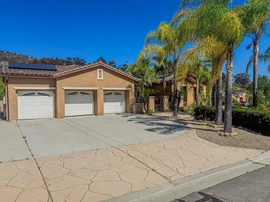 26207 Wyndemere Court, Escondido, CA 92026 - #2
