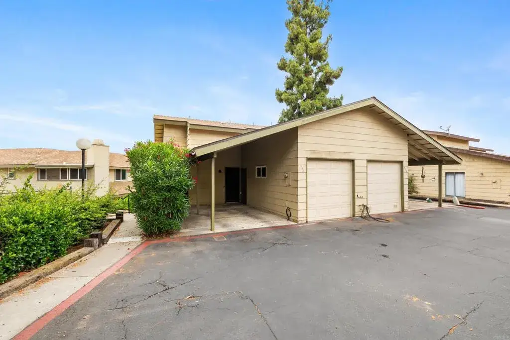 996 Marlin Drive, Vista, CA 92084 - #1
