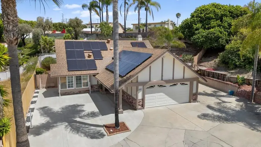 939 Chablis Lane, Vista, CA 92083 - #2