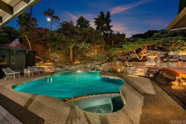667 Crescent Lane, Vista, CA 92084