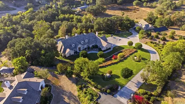2308 Avenida La Cima, Escondido, CA 92027