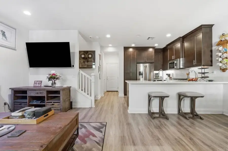 2117 Solara Lane, Vista, CA 92081 - #2