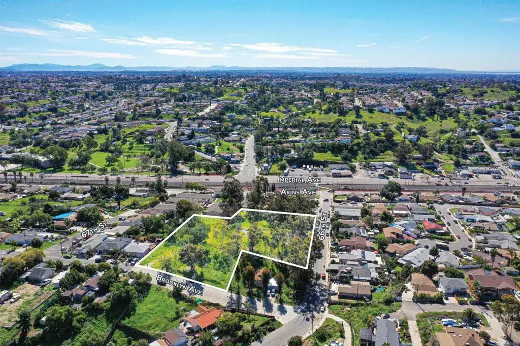 701 66th, San Diego, CA 92114 - #1