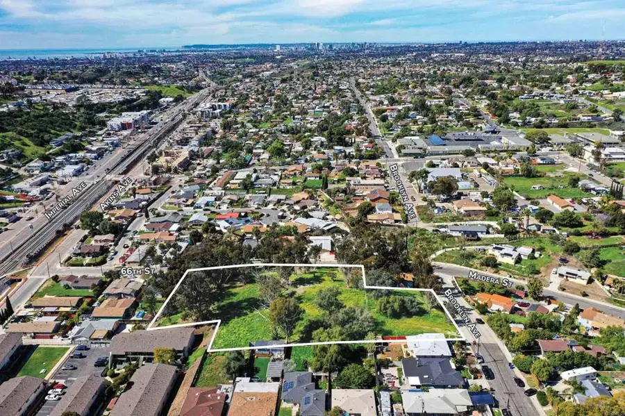 701 66th, San Diego, CA 92114 - #3