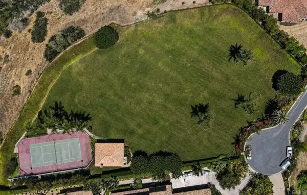 5910 Ladys Secret Ct, Rancho Santa Fe, CA 92067