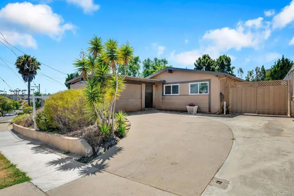 4560 Derrick Drive, San Diego, CA 92117 - #1