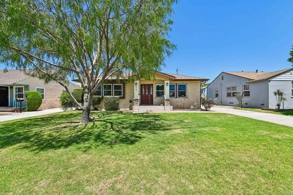 8121 Adoree, Downey, CA 90242 - #1
