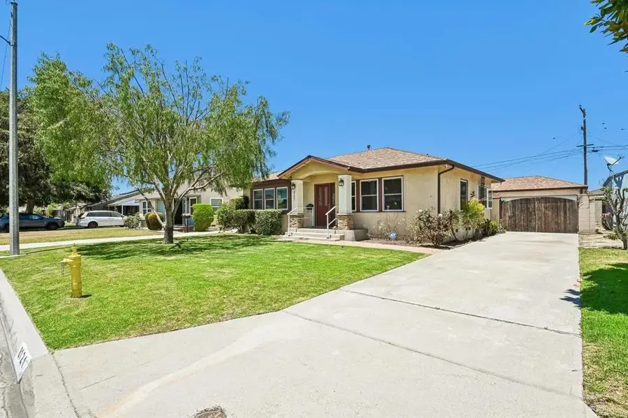 8121 Adoree, Downey, CA 90242 - #3