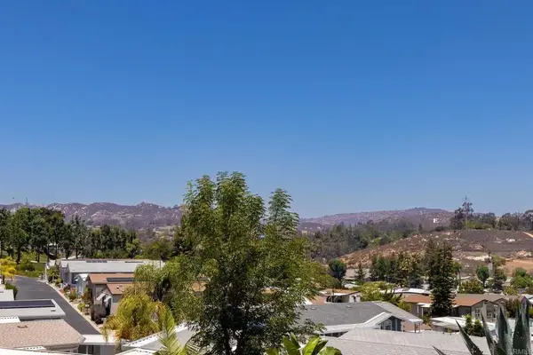 525 W El Norte Parkway #140, Escondido, CA 92026