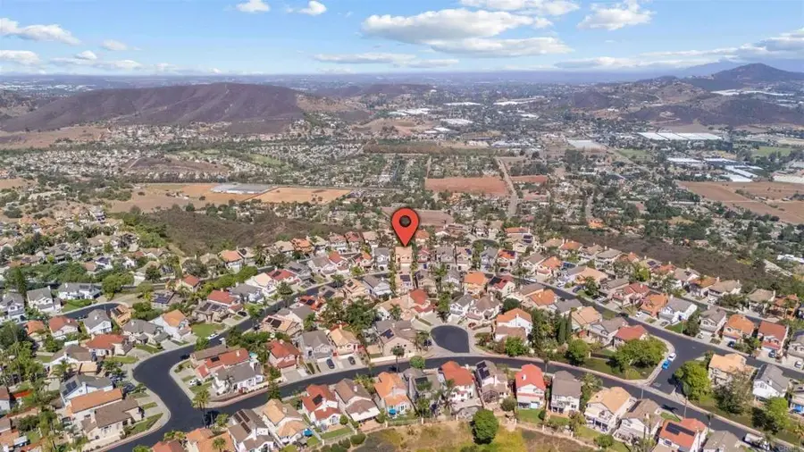 2462 Bear Rock Gln, Escondido, CA 92026 - #2