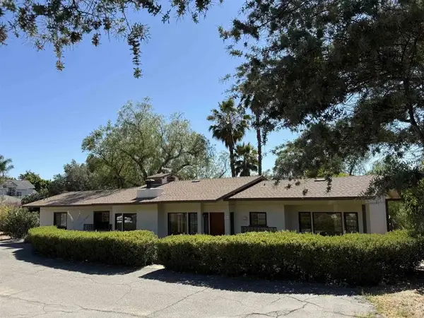 231 S Stage Coach Lane, Fallbrook, CA 92028