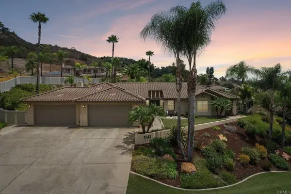 1542 Glasgow Ln, Escondido, CA 92027