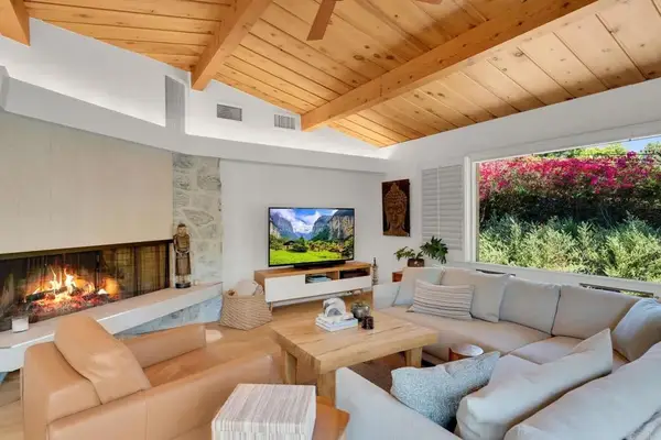 705 Valley Drive, Vista, CA 92084