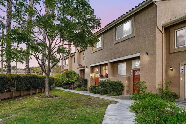 7797 Caminito Monarca #106, Carlsbad, CA 92009
