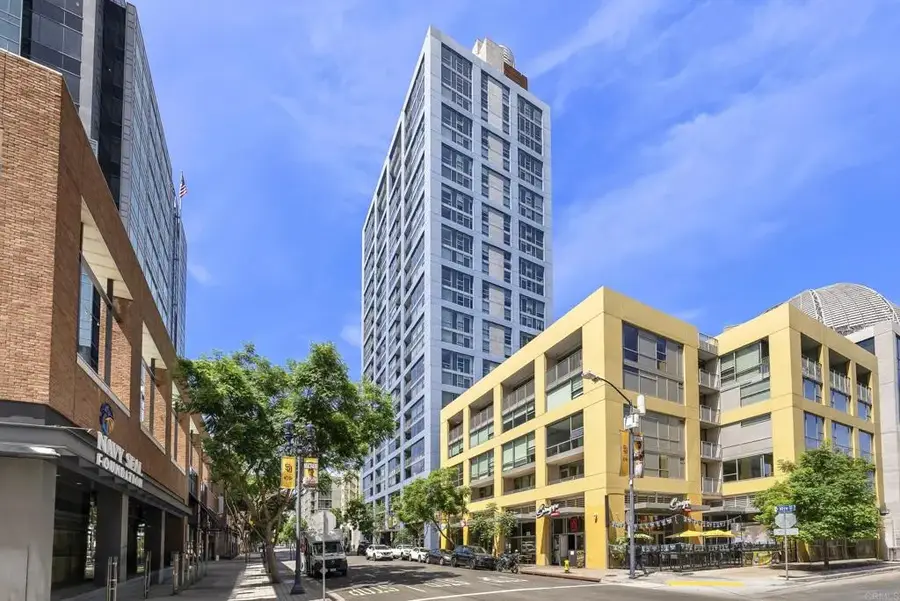 321 Tenth Avenue #902, San Diego, CA 92101 - #3