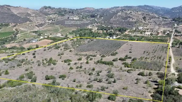 9927 Modrigan, Fallbrook, CA 92028