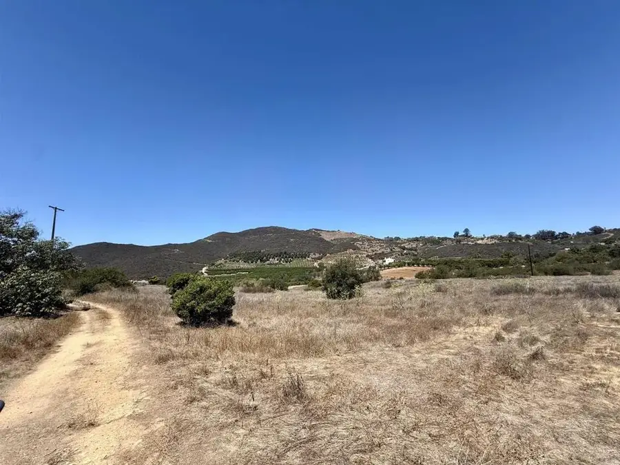 9927 Modrigan, Fallbrook, CA 92028 - #3