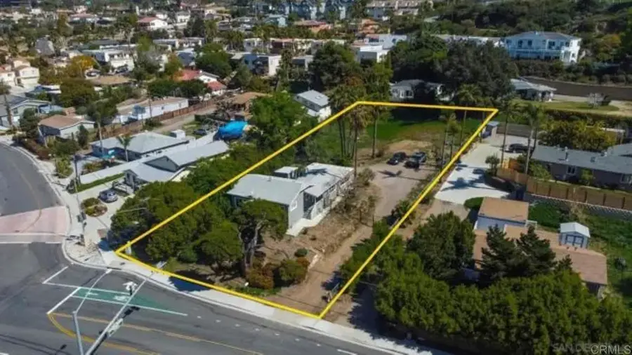 880 Stevens Avenue, Solana Beach, CA 92075 - #2