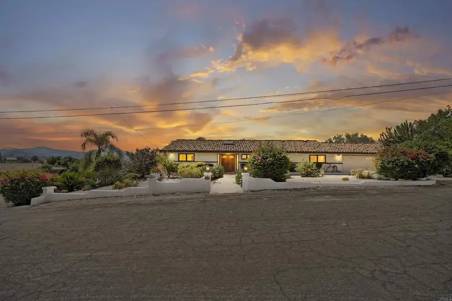 141 Helen Way, Oceanside Escondido, CA 92025 - #2