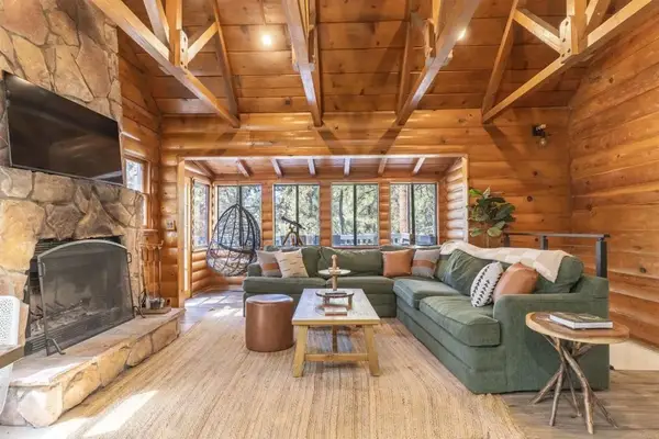 131 E Aeroplane Boulevard, Big Bear City, CA 92314