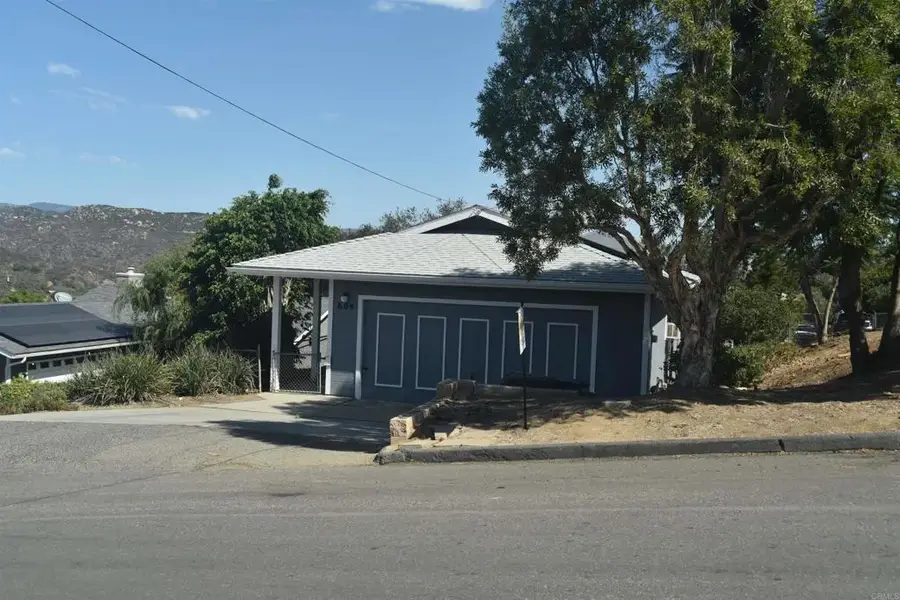 604 Porter Street, Fallbrook, CA 92028 - #2