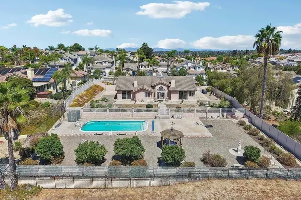 638 Cantara Lane, Vista, CA 92081