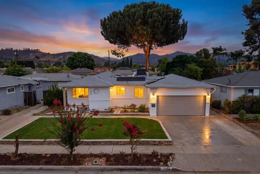 704 Goldenrod Street, Escondido, CA 92027 - #1