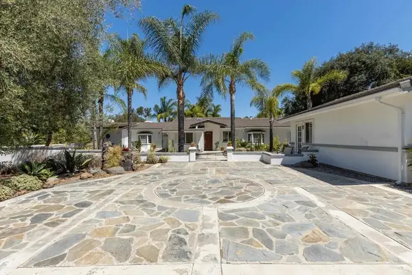 1556 Via Rancho Parkway, Escondido, CA 92029