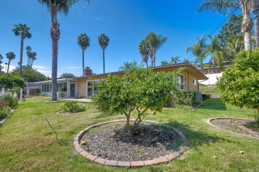 1418 Phillips Street, Vista, CA 92083 - #3