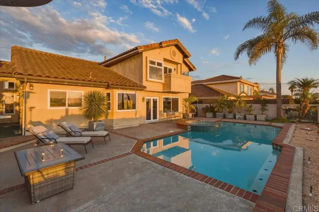 1588 Bella Vista Dr., Encinitas, CA 92024 - #1