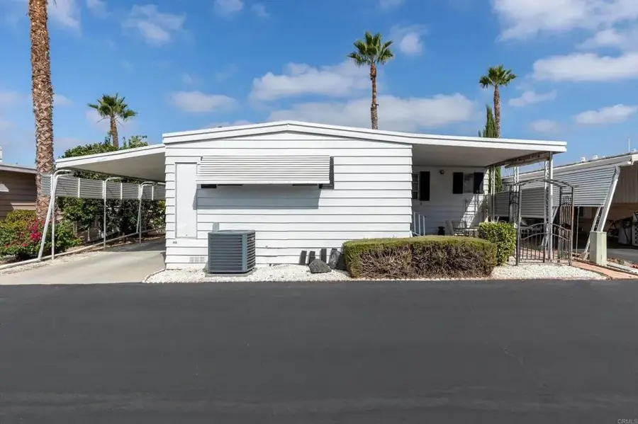 718 Sycamore Ave #202, Vista, CA 92083 - #2