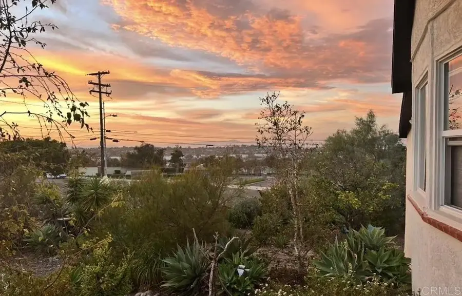 777 Bonita Drive, Vista, CA 92083 - #2