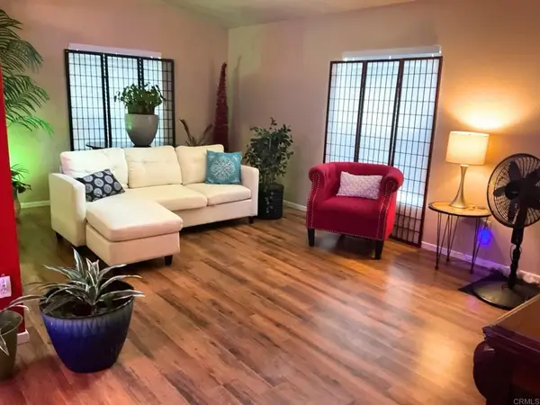 6301 Warner #57, Huntington Beach, CA 92647