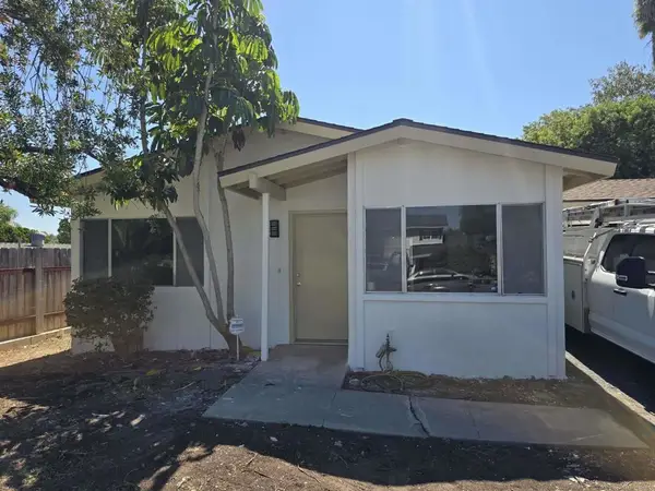 841 Arcadia Avenue, Vista, CA 92084