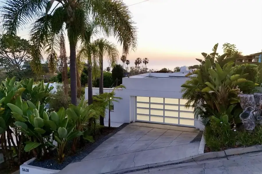5628 Linda Rosa, La Jolla, CA 92037 - #2