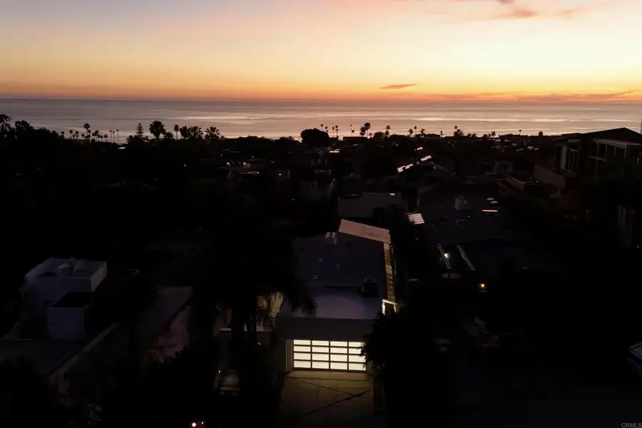 5628 Linda Rosa, La Jolla, CA 92037 - #3