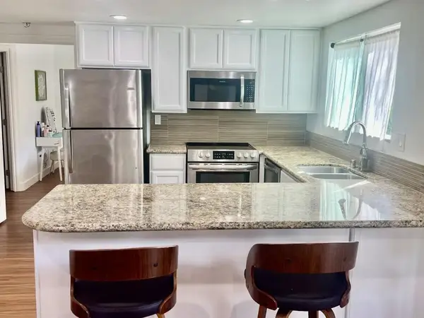 155 Rosebay Drive #37, Encinitas, CA 92024