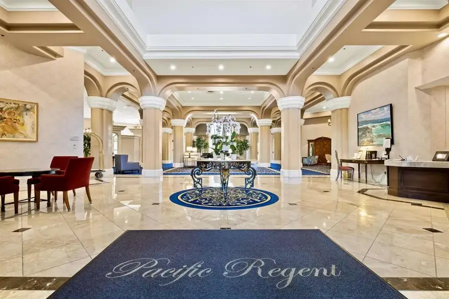 3890 Nobel Drive #2102, San Diego, CA 92122 - #3