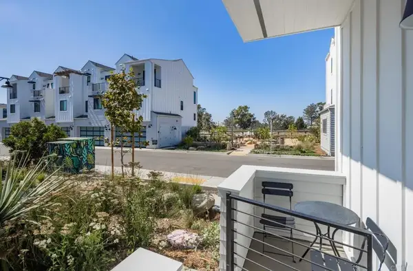 1502 Livorno Place #104, Encinitas, CA 92024