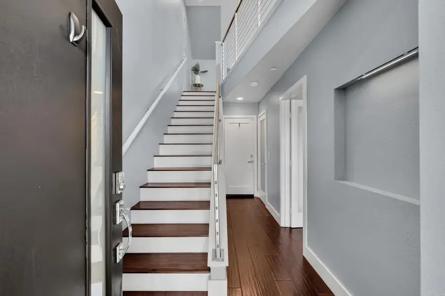 2440 Via Alta, San Diego, CA 92108 - #3