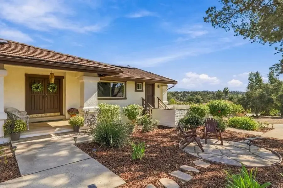 590 Elm Tree Lane, Fallbrook, CA 92028 - #2